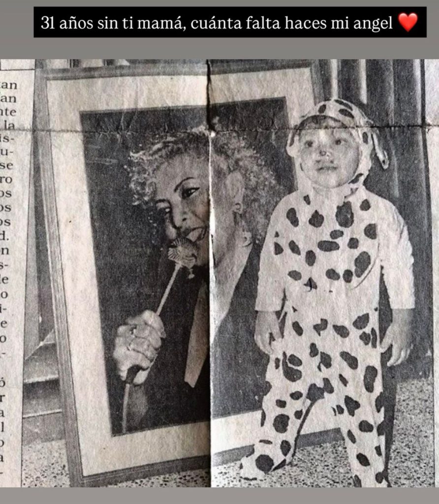 Álex Teherán recordó a su mamá con esta fotografía que le tomaron cuando era un niño.   FOTO: REDES SOCIALES. 