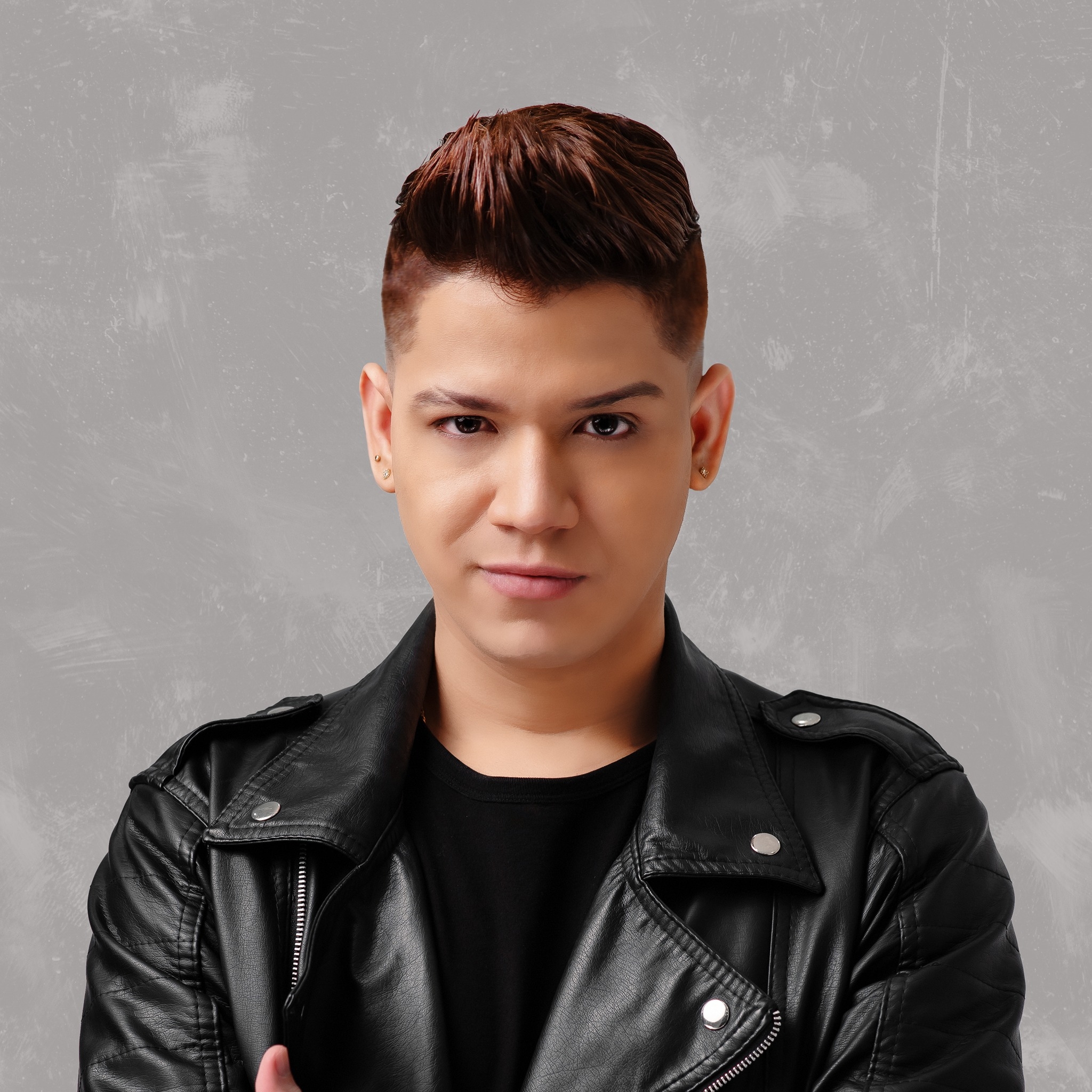 Drogger, exvocalista de la Gente de Omar Geles, lanza su primer EP y celebra Triple Disco de Platino