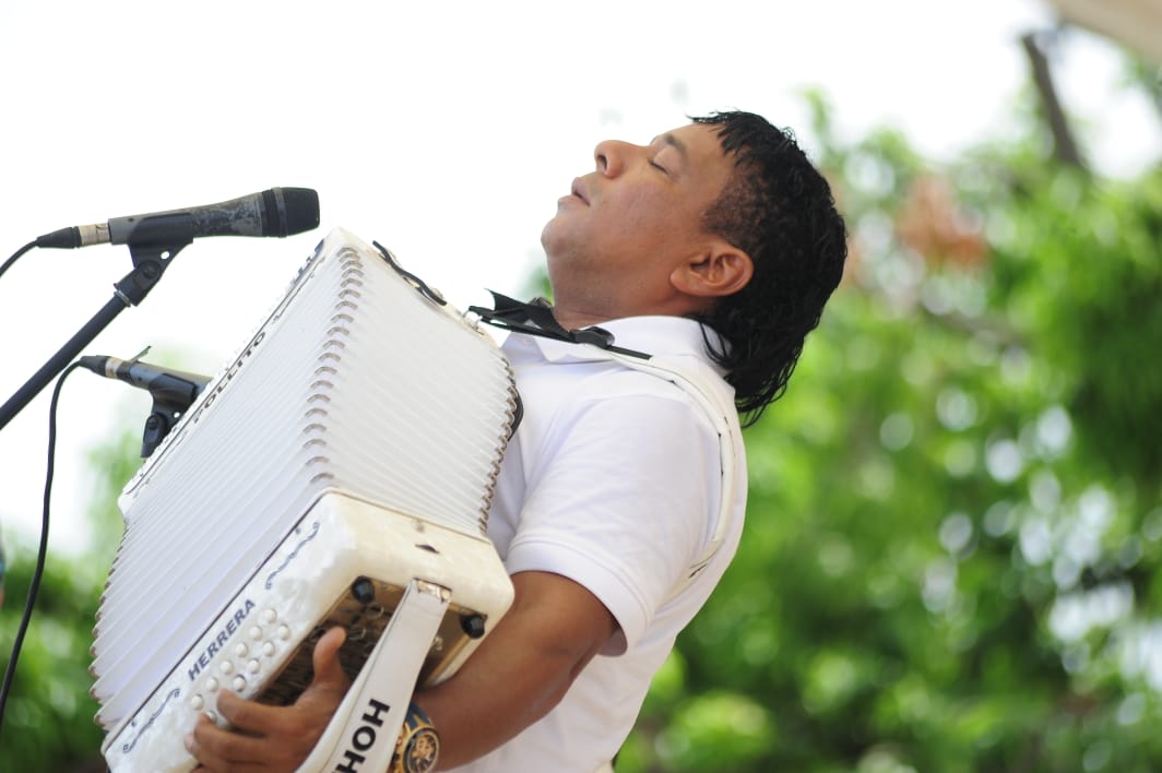 Juan David ‘El Pollito’ Herrera celebra un año más de vida, marcado por una trayectoria histórica en el vallenato