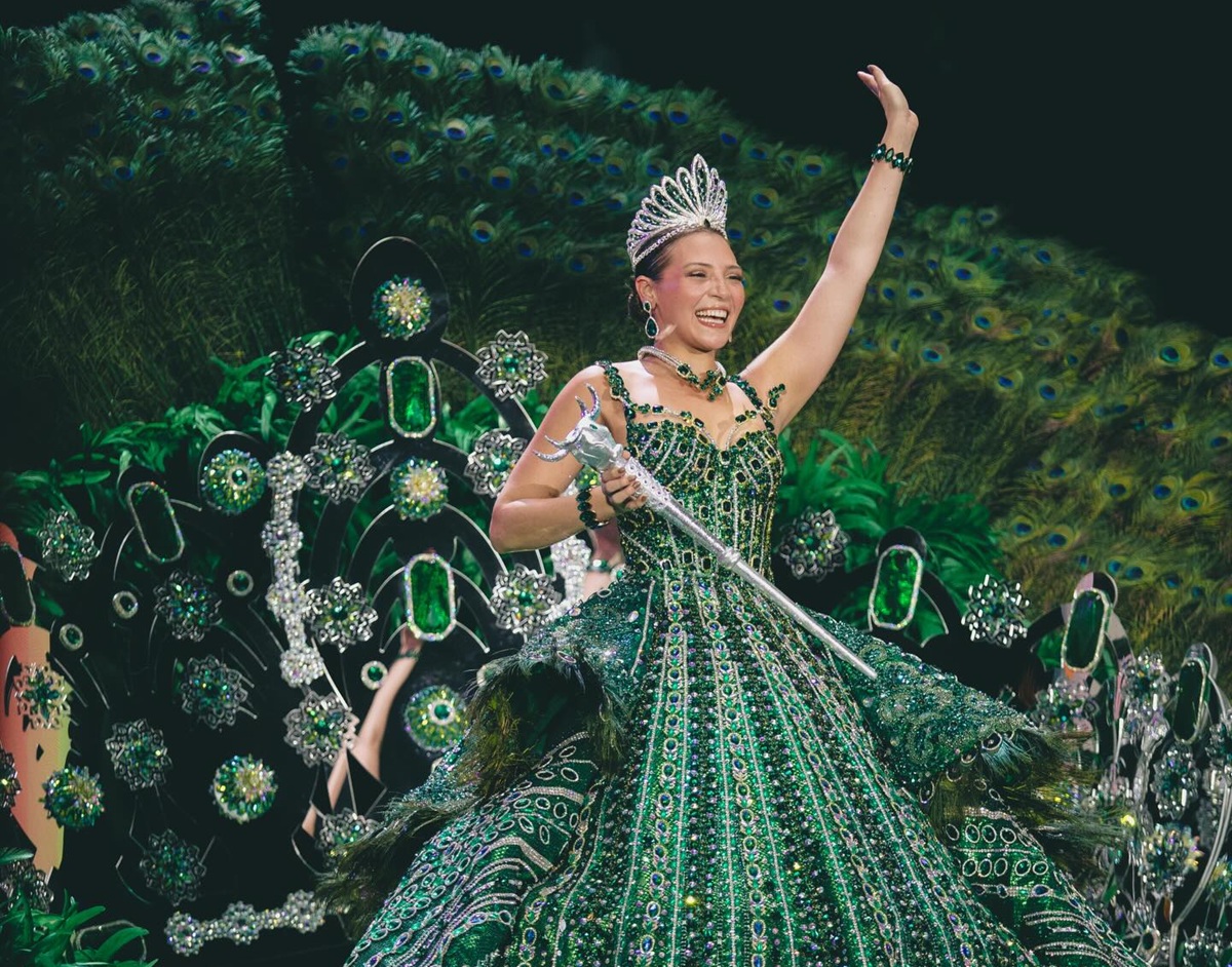 Michell Char Fernández, reina del Carnaval de Barranquilla 2026 en la noche de su coronación. FOTO: FACEBOOK MICHELL CHAR.