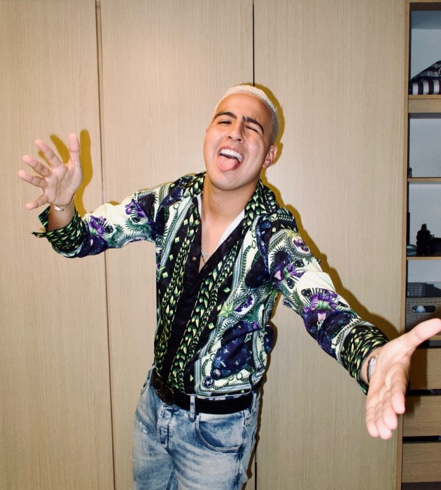 Martín Elías Díaz Jr con cabello rubio en el Carnaval de Barranquilla 2026