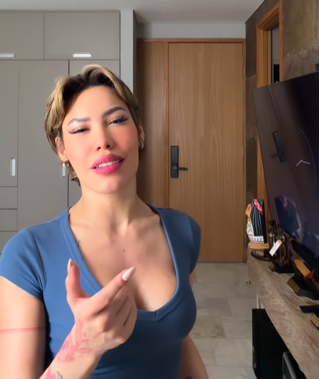 Ana del Castillo sorprendió a sus seguidores con un nuevo cambio de look que rápidamente se volvió tema de conversación en redes sociales.