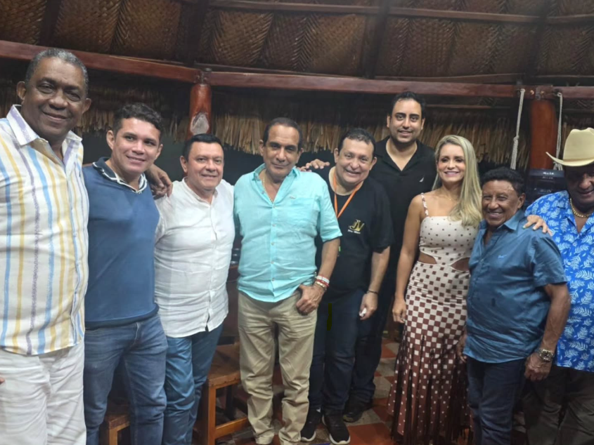 Rafa Manjarrez inició en La Jagua del Pilar la grabación de un proyecto que busca preservar su obra dentro de la memoria del vallenato. FOTO: TOMADA DE REDES SOCIALES.