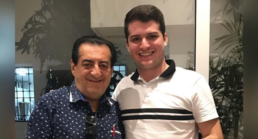 Jorge Antonio Oñate junto a su papá Jorge Oñate. FOTO: CORTESÍA.