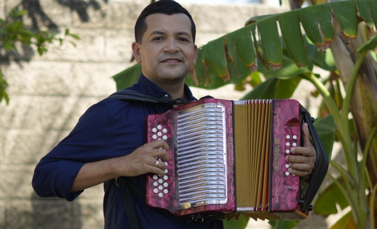 Manuel Julián Martínez, acordeonero. FOTO: REDES SOCIALES.