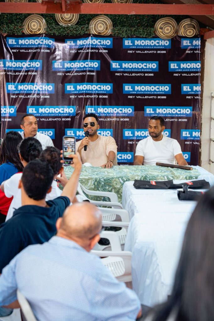 José Juan Camilo Guerra dialogando con medios antes de su inscripción al Festival Vallenato 2026