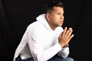 Tras superar quebrantos de salud, Diomedes Dionisio Díaz recibe alta médica y alista su regreso a los escenarios