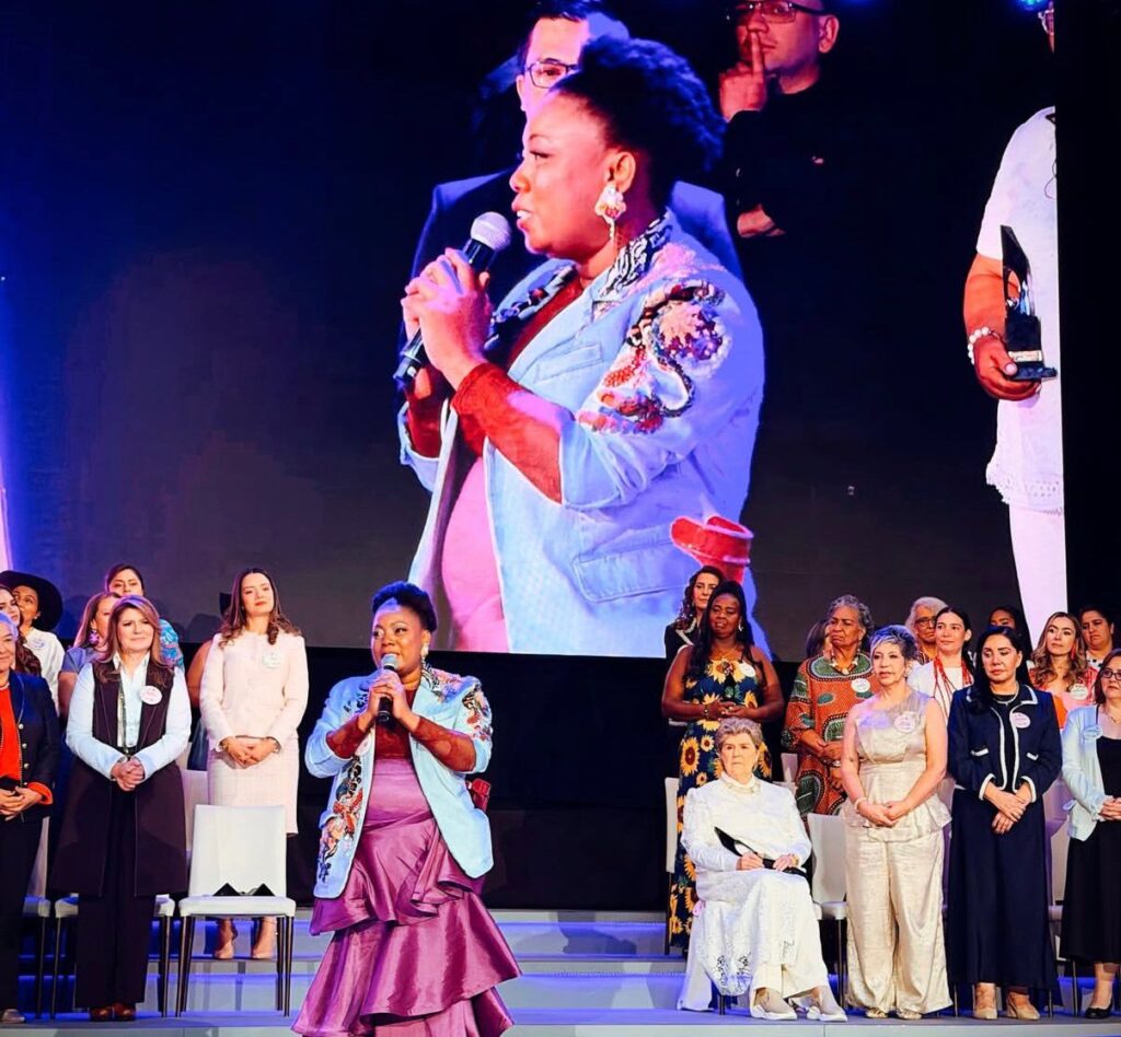 Chechy Murillo, ganadora nacional del Premio Mujer Cafam 2026.