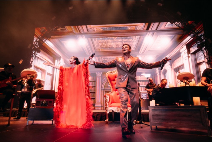 Silvestre Dangond y Natalia Jiménez cantaron juntos durante la gira 'El último baile' por Estados Unidos. Foto: Prensa Paola España Press.