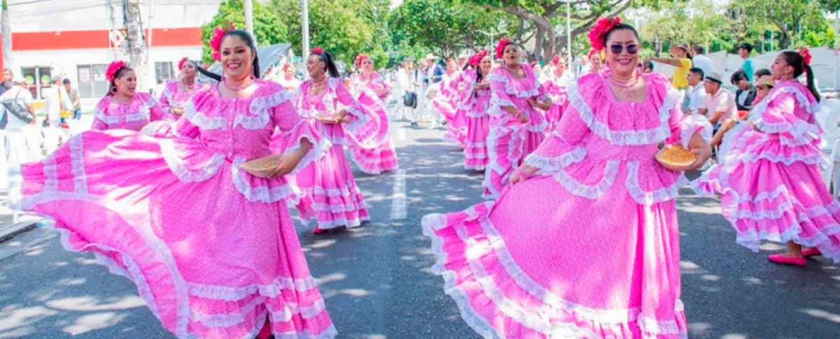 Ximena Becerra, Paola Maestre y Jina Rocha impulsan el Pilón Rosa. Foto: Said Armenta.