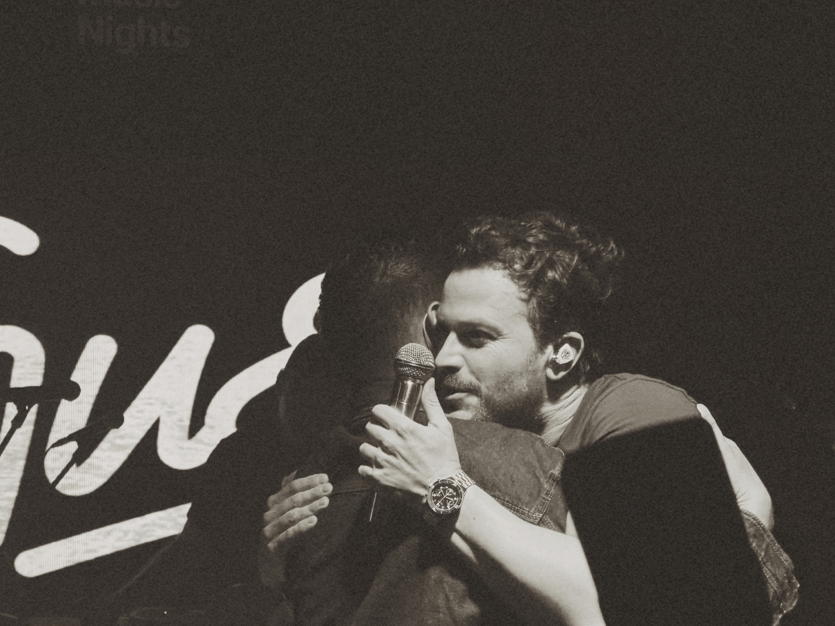 Gusi en el escenario de YouTube Music Nights en Valledupar durante el Festival Vallenato.