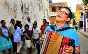 Alfredo Gutiérrez cumple 83 años: leyenda del vallenato sin homenaje en el Festival