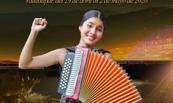 Laura Moreno acordeonera Reina Menor Festival Vallenato 2026 tocando acordeón en Valledupar