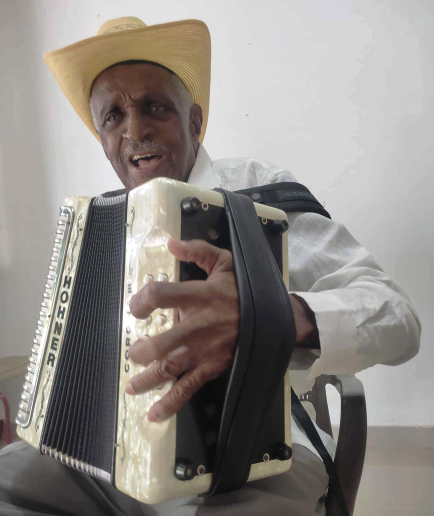 Náfer Durán, juglar y Rey Vallenato, permanece hospitalizado en Valledupar
